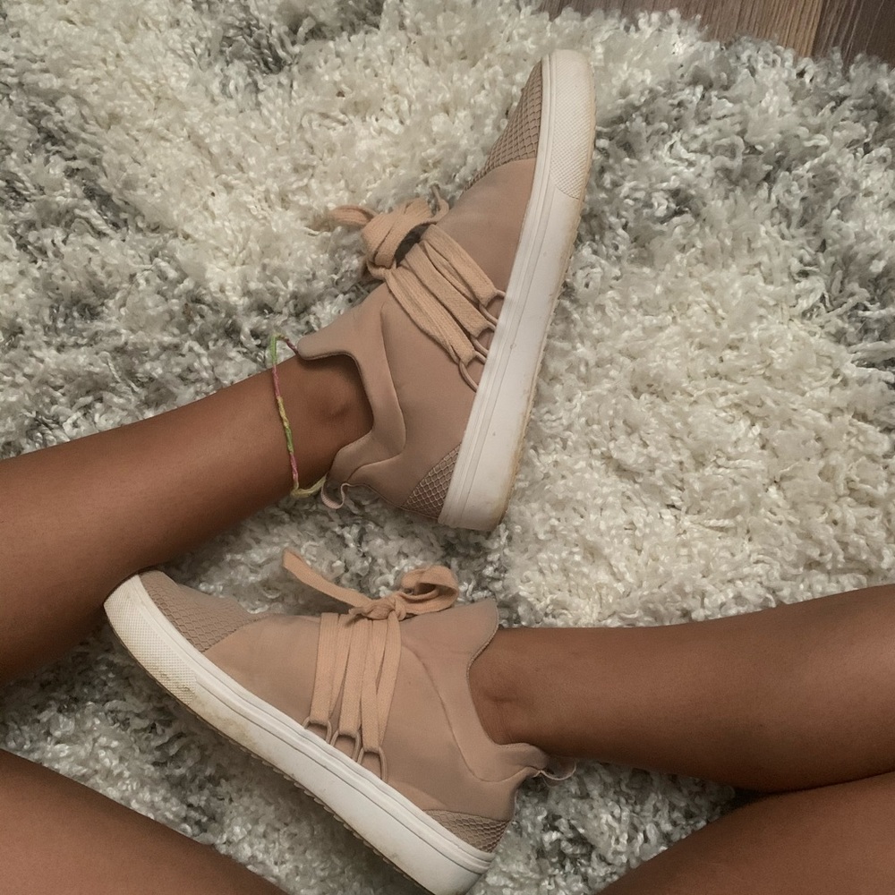 Steve Madden Lancer Sneaker!